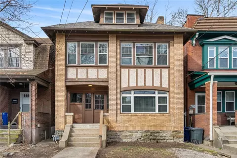 582 Peebles St, Pittsburgh, PA 15221