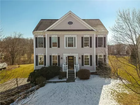 103 Macintosh Ct, Cranberry Township, PA 16066