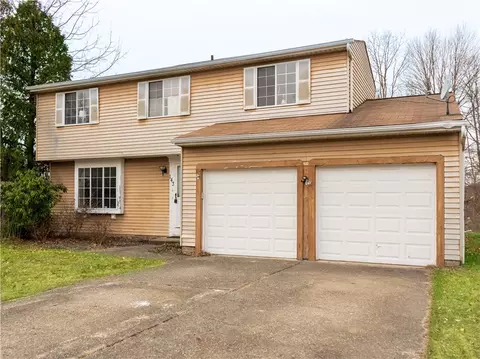 143 Briarwood Ln, Cranberry Township, PA 16066