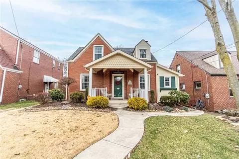 453 Riverview Dr, New Kensington, PA 15068