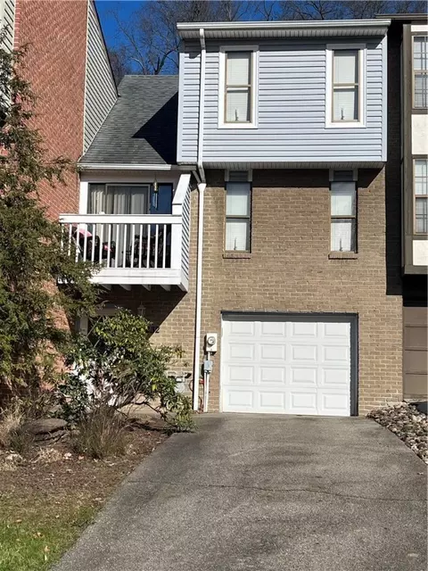 232 Timber Ct, Trafford, PA 15085