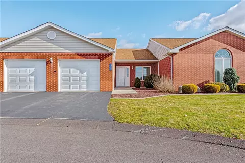 922 Summerview Ln, Derry, PA 15627