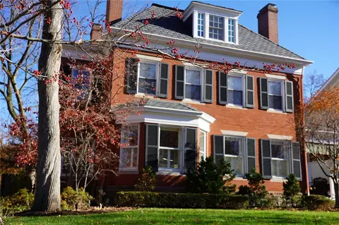 27 Thorn St, Sewickley, PA 15143