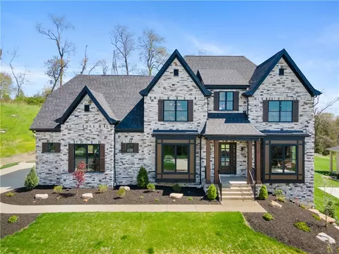 372 Buckingham Dr, Venetia, PA 15367