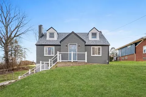 74 Macek Dr, Pittsburgh, PA 15227
