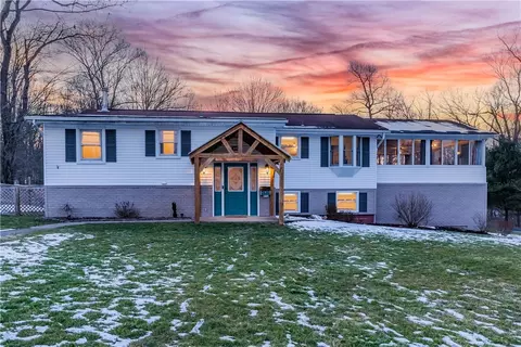 446 Laury Ln, New Wilmington, PA 16142