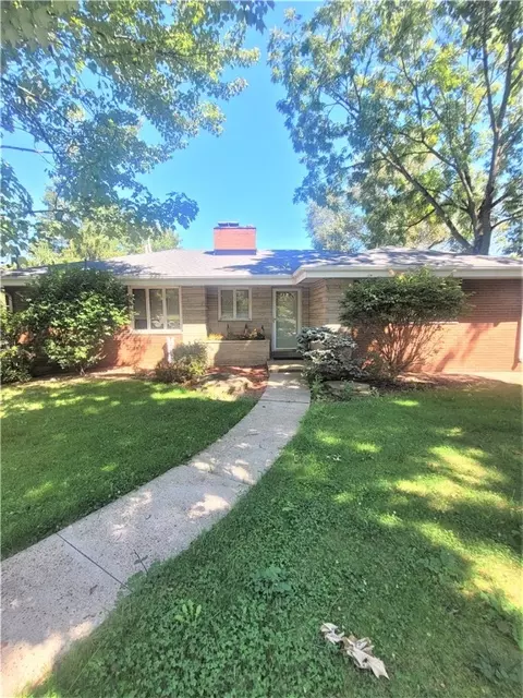 7820 Old Perry, Pittsburgh, PA 15237