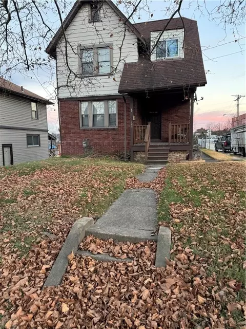 185 Carnegie, Clairton, PA 15025