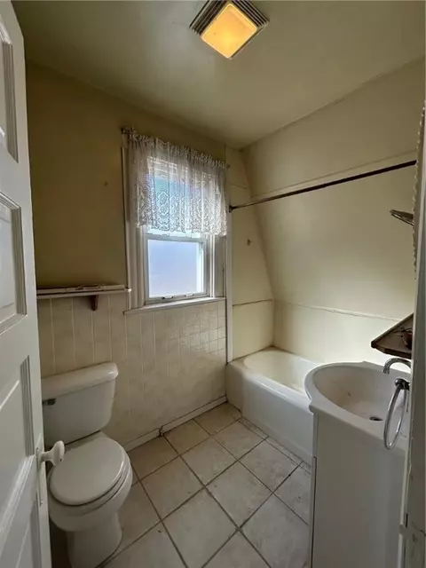 Bath - 2006 Willow St, Braddock, PA 15104 photo 2 of 2