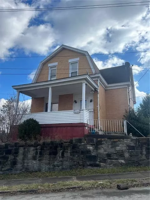 2006 Willow St, Braddock, PA 15104