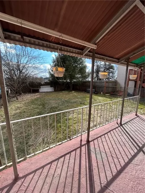 Exterior - 2006 Willow St, Braddock, PA 15104 photo 4 of 4