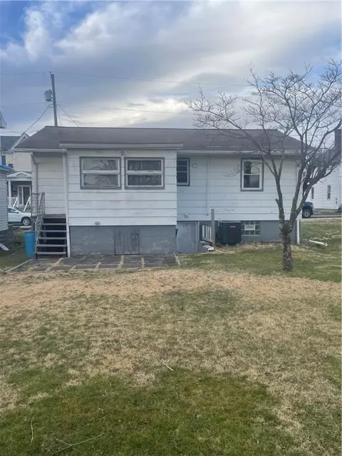 123 Painter St, Connellsville, PA 15425