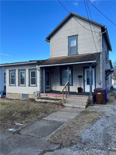 26 Elm St, Greenville, PA 16125