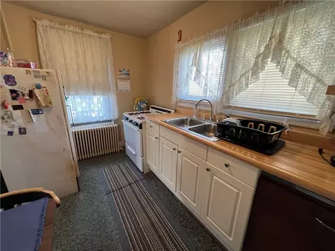 Kitchen - 132 Yoder Ave, Mount Pleasant, PA 15666 photo 2 of 2