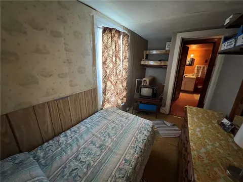 Bedroom - 132 Yoder Ave, Mount Pleasant, PA 15666 photo 2 of 5