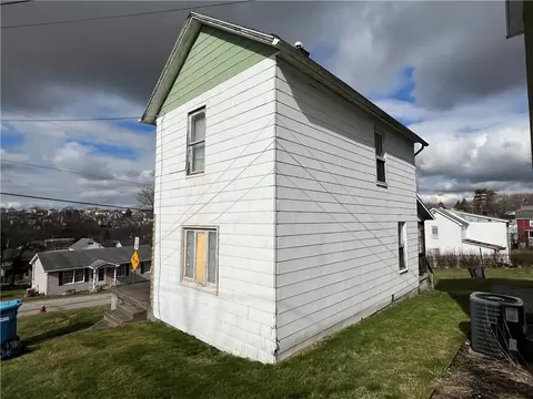 Exterior - 132 Yoder Ave, Mount Pleasant, PA 15666 photo 5 of 6