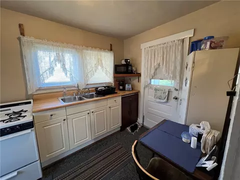 Kitchen - 132 Yoder Ave, Mount Pleasant, PA 15666 photo 1 of 2