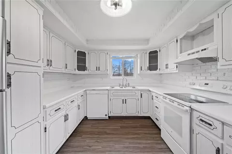 Kitchen - 788 Linmore Dr, Irwin, PA 15642 photo 2 of 3