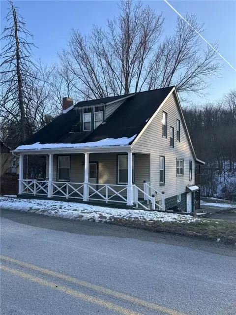 521 Valley St, Mcdonald, PA 15057