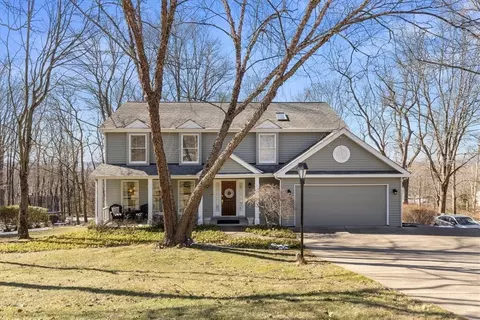 3933 Ash Dr, Allison Park, PA 15101
