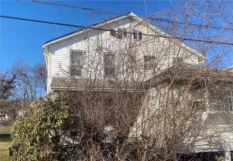 13 Kennedy St, Republic, PA 15475