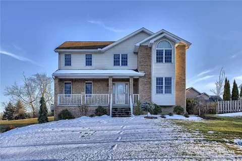 913 Rockland Dr, Pittsburgh, PA 15239