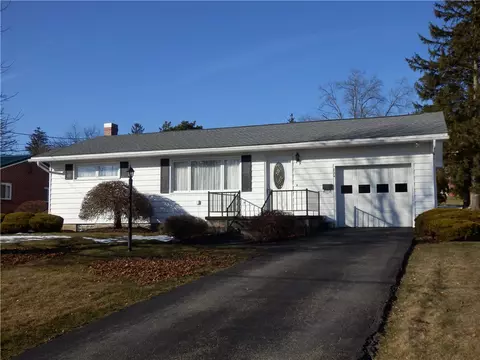 824 Smith St, Somerset, PA 15501