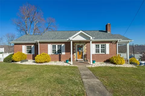 70 5th St, California, PA 15419