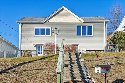 5926 Curry Rd, Pittsburgh, PA 15236