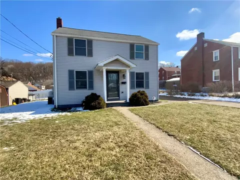 8 Lenzman Ct, Ambridge, PA 15003