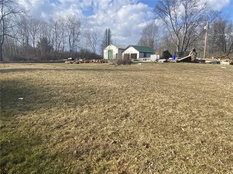 3756 Eckert Bridge Rd, Portersville, PA 16051