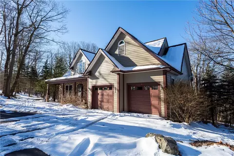187 Westview Dr, Hidden Valley, PA 15502