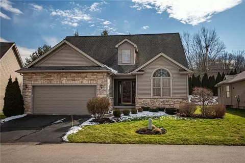 2610 Old Hickory Ct, Hermitage, PA 16148