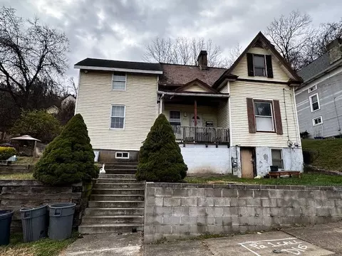 231 Seneca St, Turtle Creek, PA 15145