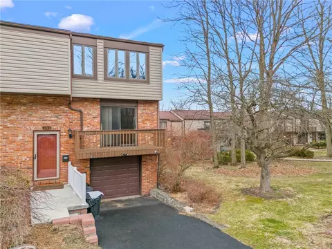 492 Hunting Crk, Canonsburg, PA 15317