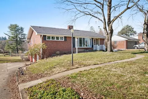 1525 Powers Run Rd, Pittsburgh, PA 15238