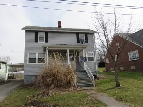117 Richmond St, Loyalhanna, PA 15661