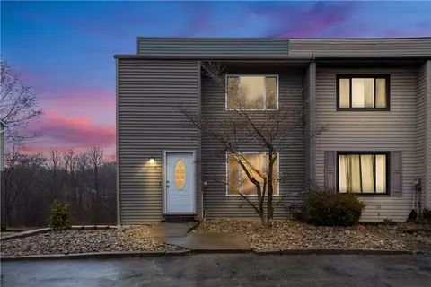 3120 Camberly Dr, Gibsonia, PA 15044