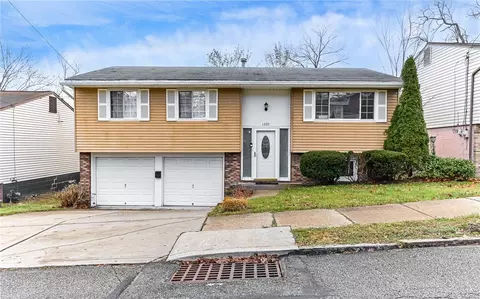 1205 Tyndall St, Pittsburgh, PA 15204
