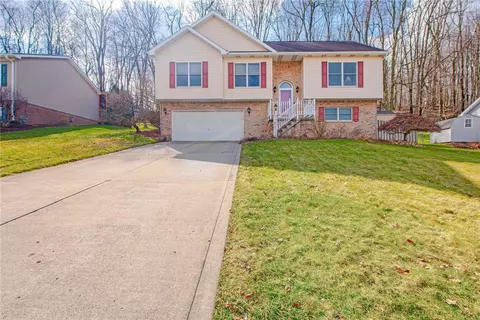 112 Emerald Dr, Hunker, PA 15639