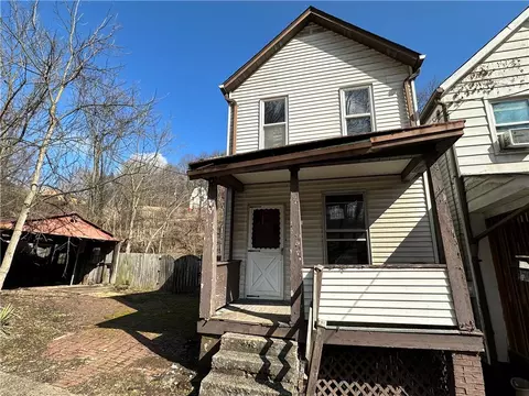30 Nansen St, Pittsburgh, PA 15207
