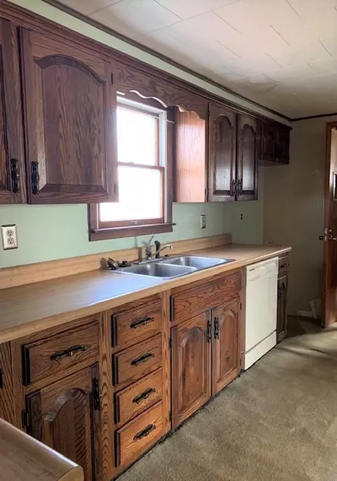 Kitchen - 3203 Rt 28, Distant, PA 16223 photo 2 of 3