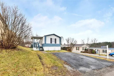 180 Hampton Ave, Imperial, PA 15126