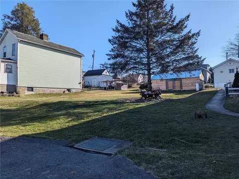 Exterior - 436 3rd Ave, New Eagle, PA 15067 photo 4 of 6