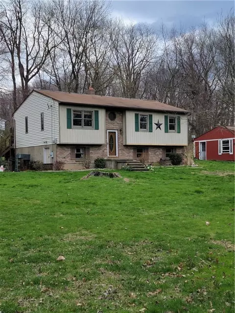 1138 Bair Hill Rd, Mount Pleasant, PA 15666