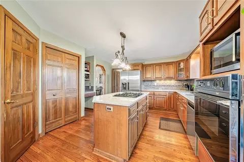 Kitchen - 5600 Fieldstream Dr, Export, PA 15632 photo 4 of 6