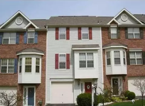 105 Hillvue Dr, Seven Fields, PA 16046