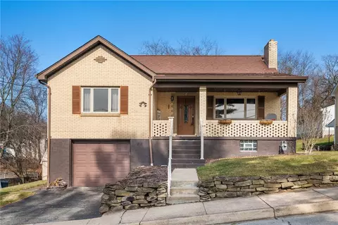 1019 Scott Ave, Jeannette, PA 15644