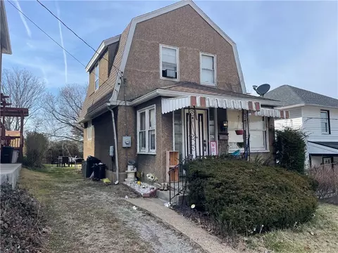 957 Athalia, Monessen, PA 15062