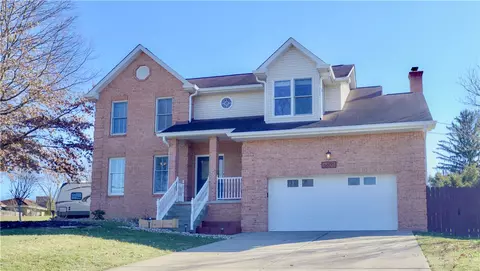 6600 Ridgevue Dr, Pittsburgh, PA 15236